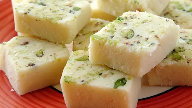 [000102] HF Special Barfi